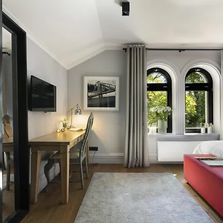 L'entre By Elite Apartment *